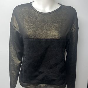 Women’s size L long sleeve top